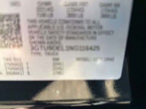 Used 2022 GMC Sierra 1500 SLT w/ SLT Premium Package image 18