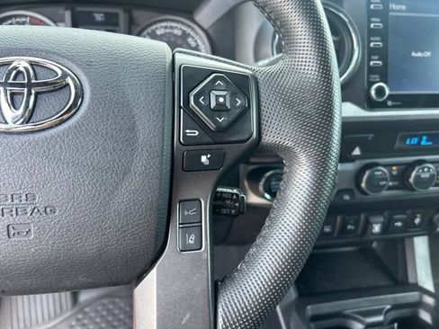 Used 2022 Toyota Tacoma TRD Off-Road w/ Technology Package AWD/4WD image 22