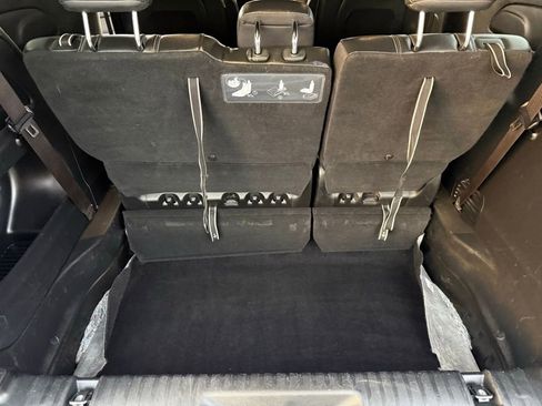 Used 2020 Chrysler Pacifica Touring-L w/ Advanced Safetytec Group image 32