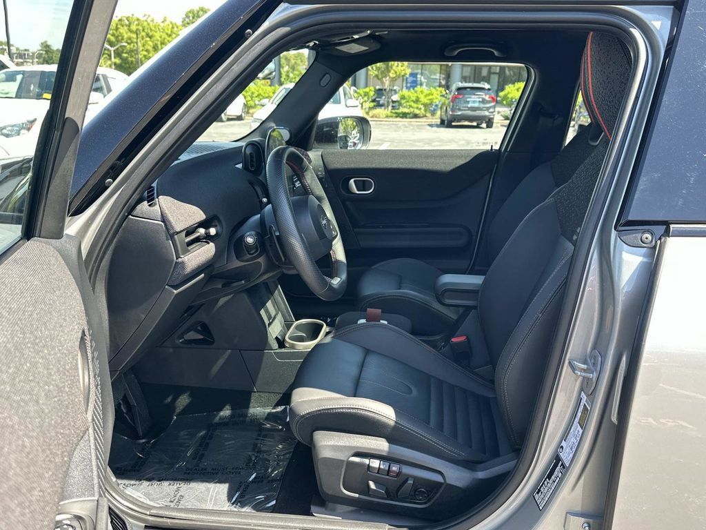 Used 2025 MINI Cooper S FWD image 24