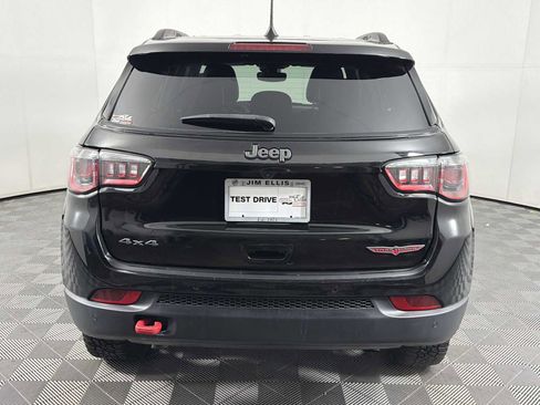 Used 2024 Jeep Compass Trailhawk AWD/4WD image 5