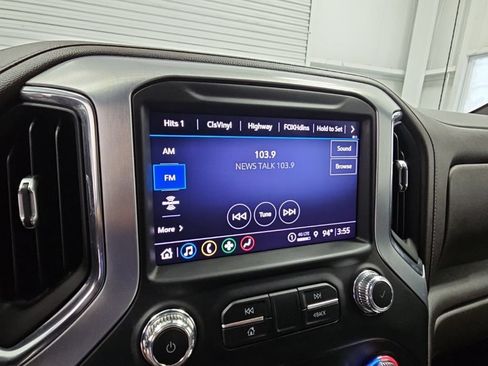 Certified 2021 GMC Sierra 1500 SLT w/ SLT Premium Package AWD/4WD image 15
