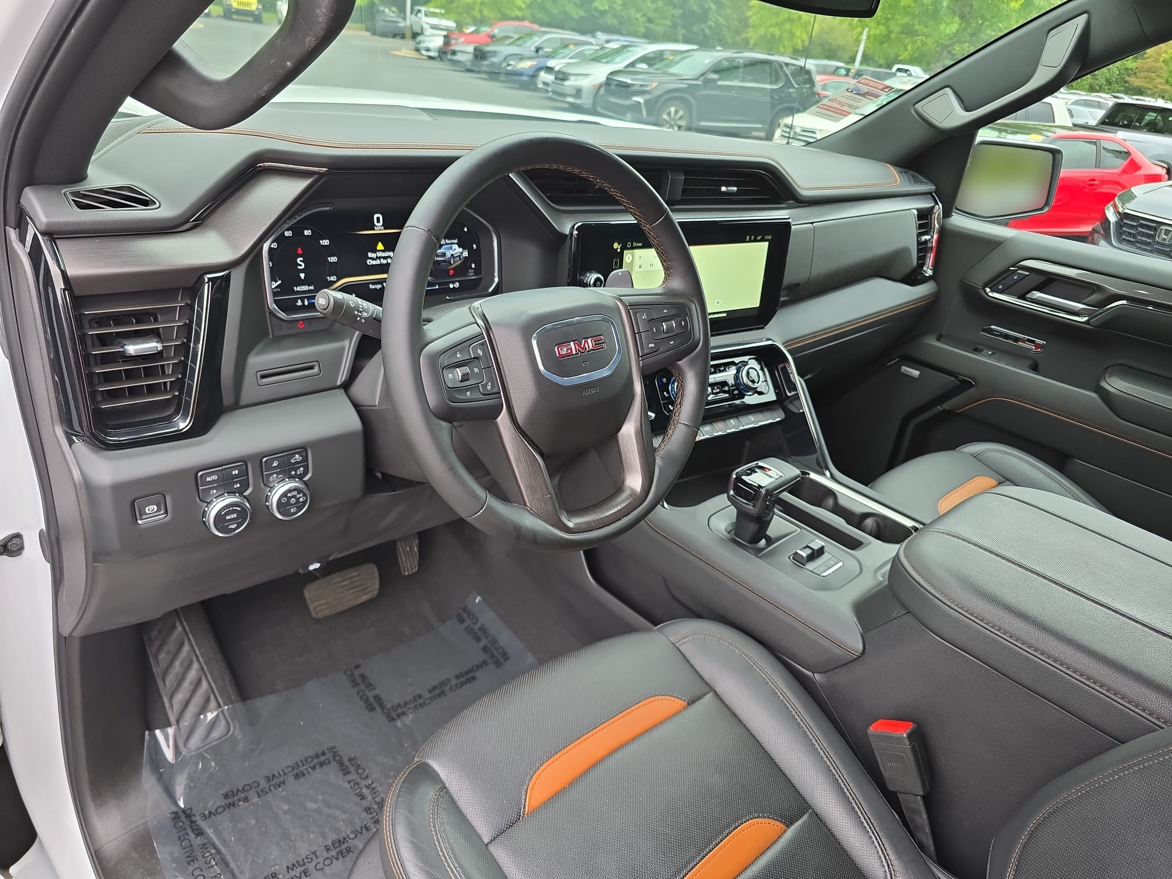 Used 2024 GMC Sierra 1500 AT4 w/ AT4 Preferred Package AWD/4WD image 15