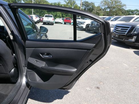 Used 2021 Nissan Sentra SV FWD image 24