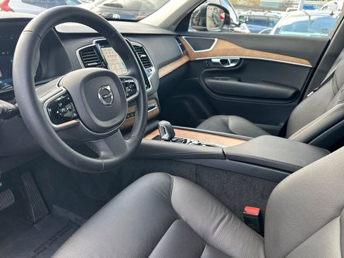 Certified 2025 Volvo XC90 B6 Plus image 14