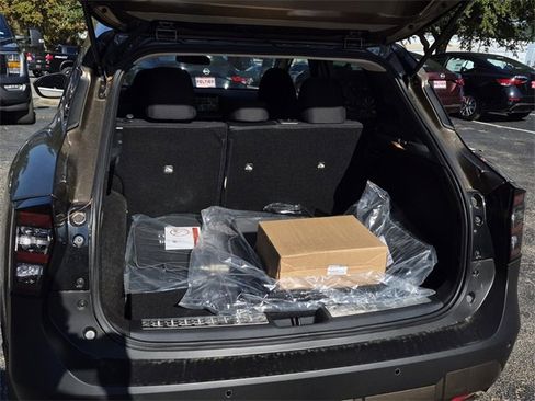 New 2025 Nissan Kicks SV w/ Illumination Package image 6