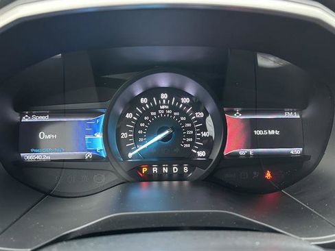 Used 2020 Ford Edge SEL w/ Convenience Package image 19