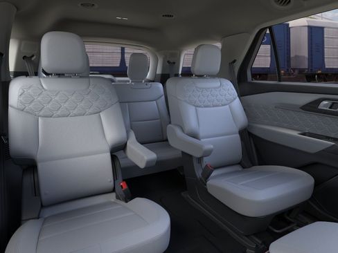 New 2026 Ford Explorer Platinum w/ LUX Leather Package AWD/4WD image 11