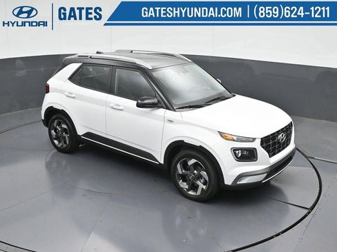 New 2025 Hyundai Venue Limited image 50