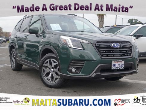Used 2024 Subaru Forester Premium image 1