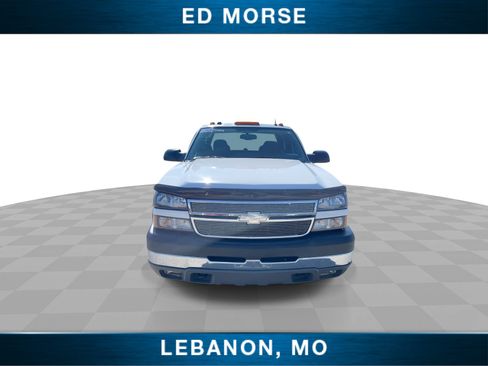 Used 2005 Chevrolet Silverado 3500 LS w/ Skid Plate Package AWD/4WD image 3