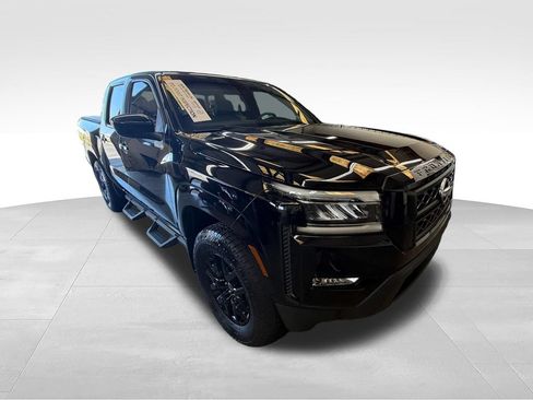 Used 2023 Nissan Frontier SV w/ Midnight Edition Package AWD/4WD image 7