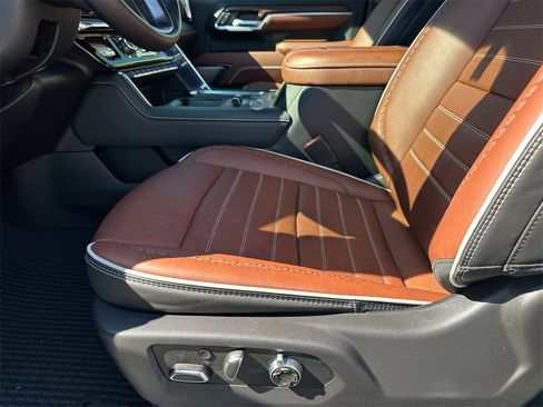 Used 2026 GMC Sierra 2500 Denali Ultimate image 10