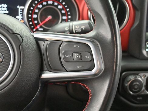 Used 2020 Jeep Gladiator Rubicon AWD/4WD image 16