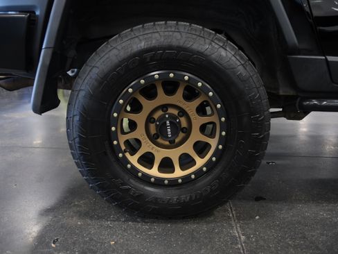 Used 2012 Toyota FJ Cruiser 4WD w/ Convenience Pkg image 11