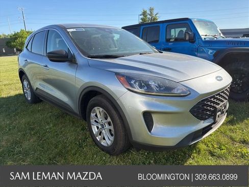 Used 2022 Ford Escape SE FWD image 1