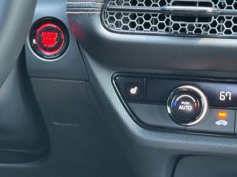 Certified 2025 Honda HR-V Sport image 24