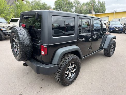 Used 2015 Jeep Wrangler Unlimited Rubicon w/ Connectivity Group AWD/4WD image 7