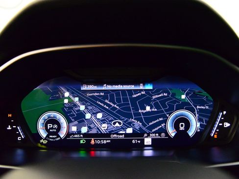 Certified 2025 Audi Q3 2.0T Premium Plus w/ Premium Plus Package image 32