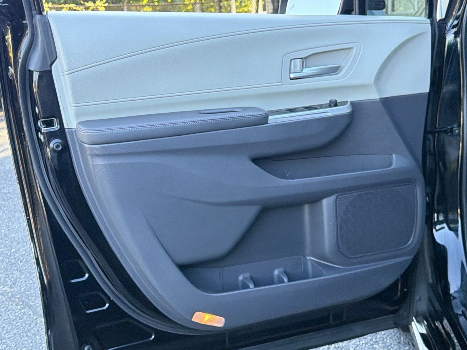 Used 2022 Toyota Sienna XLE AWD/4WD image 41