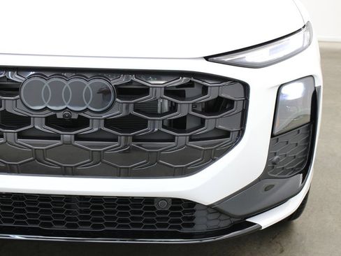 New 2026 Audi Q3 quattro 2.0T AWD/4WD image 8