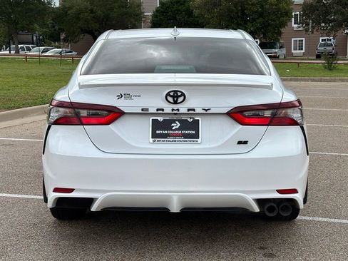 Used 2023 Toyota Camry SE image 6
