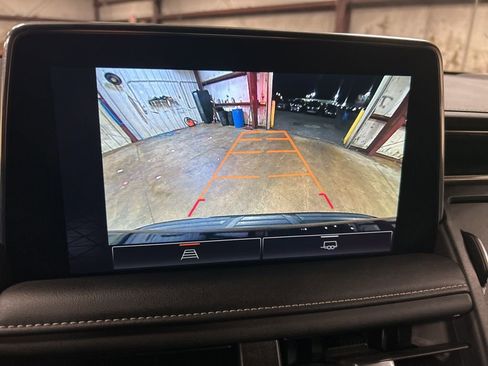 Used 2024 GMC Yukon SLT image 13