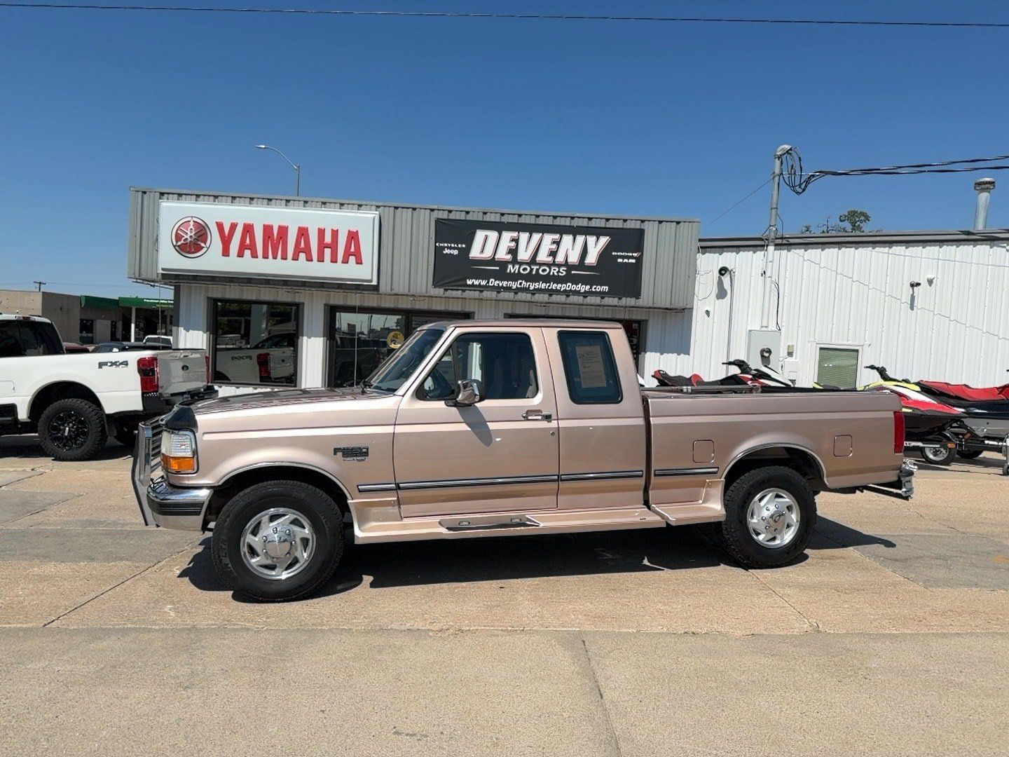 Used 1997 Ford F250 2WD SuperCab Heavy Duty image 1