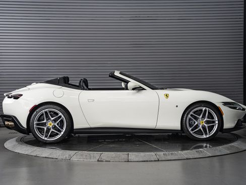 Used 2026 Ferrari Roma Spider RWD image 6