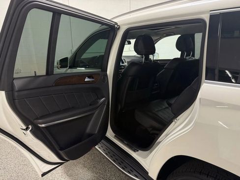 Used 2014 Mercedes-Benz GL 450 4MATIC image 40