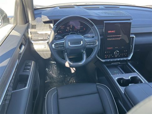 New 2026 GMC Acadia Denali w/ Super Cruise Package image 11