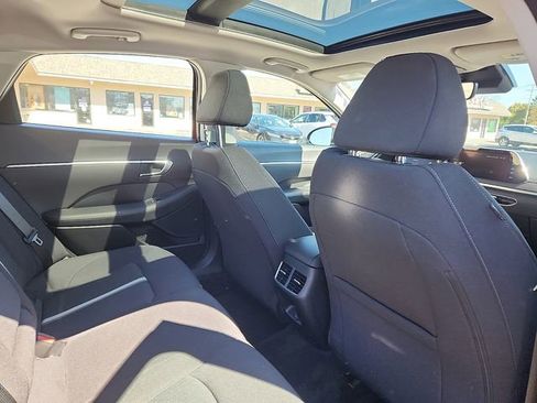 Certified 2023 Hyundai Sonata SEL w/ Convenience Package FWD image 28