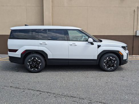 New 2026 Hyundai Santa Fe SE image 3