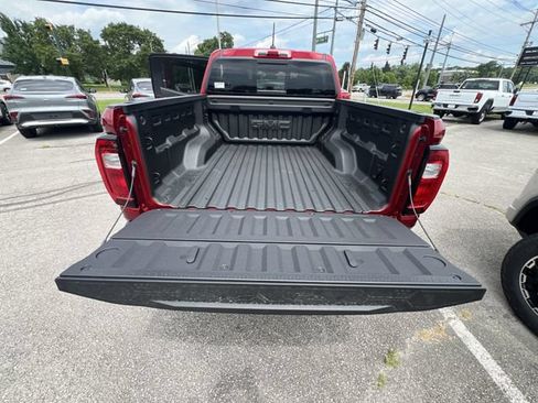 New 2026 GMC Canyon Denali AWD/4WD image 13