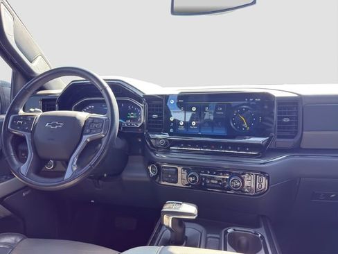 Used 2022 Chevrolet Silverado 1500 ZR2 image 14
