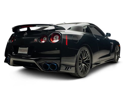Used 2021 Nissan GT-R Premium AWD/4WD image 18