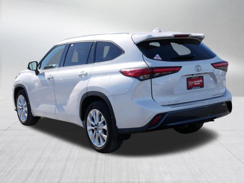 Certified 2020 Toyota Highlander Limited image 5