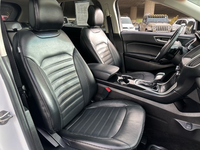 Used 2017 Ford Edge SEL w/ Equipment Group 201A AWD/4WD image 11