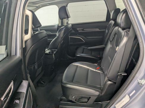 Used 2025 Kia Telluride S AWD/4WD image 22