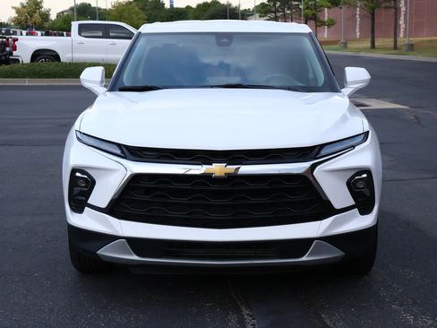 Used 2025 Chevrolet Blazer LT FWD image 24