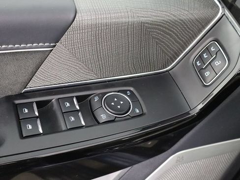 Used 2023 Ford F150 Lightning Platinum AWD/4WD image 19