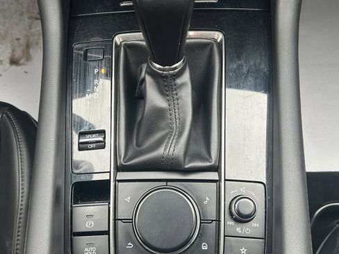 Used 2019 MAZDA MAZDA3 AWD Hatchback w/ Preferred Pkg image 16