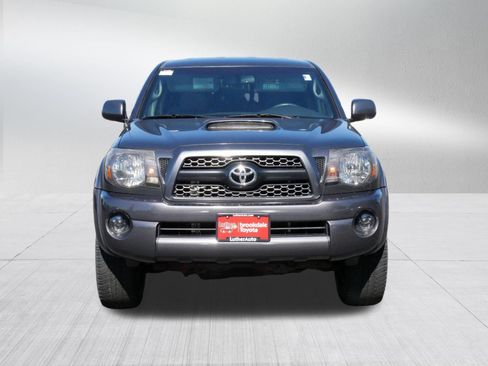 Used 2011 Toyota Tacoma 4x4 Double Cab w/ TRD Sport Pkg image 2