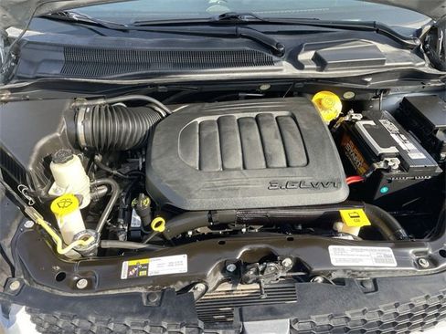 Used 2019 Dodge Grand Caravan GT image 28