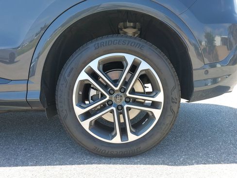 Certified 2025 Audi Q5 Premium w/ Convenience Package AWD/4WD image 7