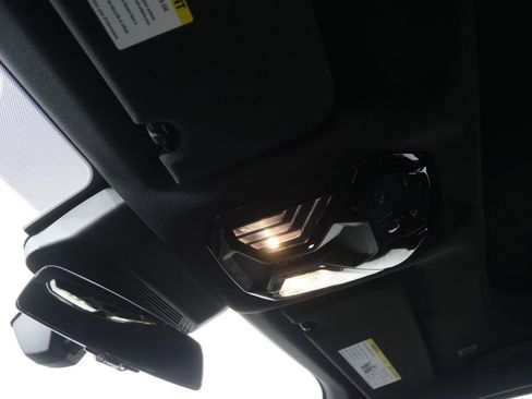 New 2026 BMW 760i xDrive w/ Executive Package image 20