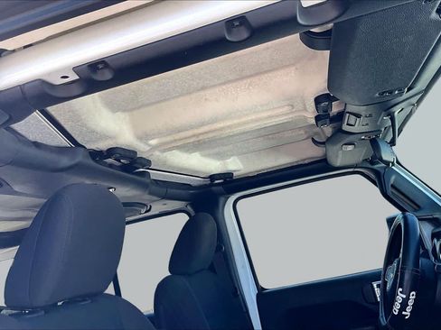 Used 2019 Jeep Wrangler Unlimited Sport S AWD/4WD image 13