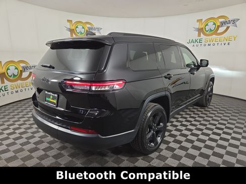 Used 2023 Jeep Grand Cherokee L Laredo AWD/4WD image 9