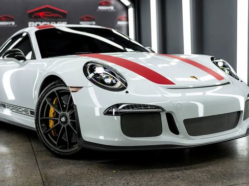 Used 2016 Porsche 911 R image 61