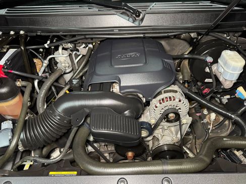 Used 2010 GMC Yukon XL Denali image 68